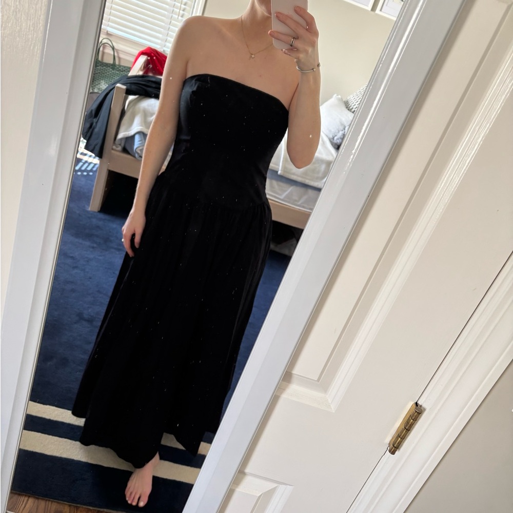 Elegant Black Strapless Dress